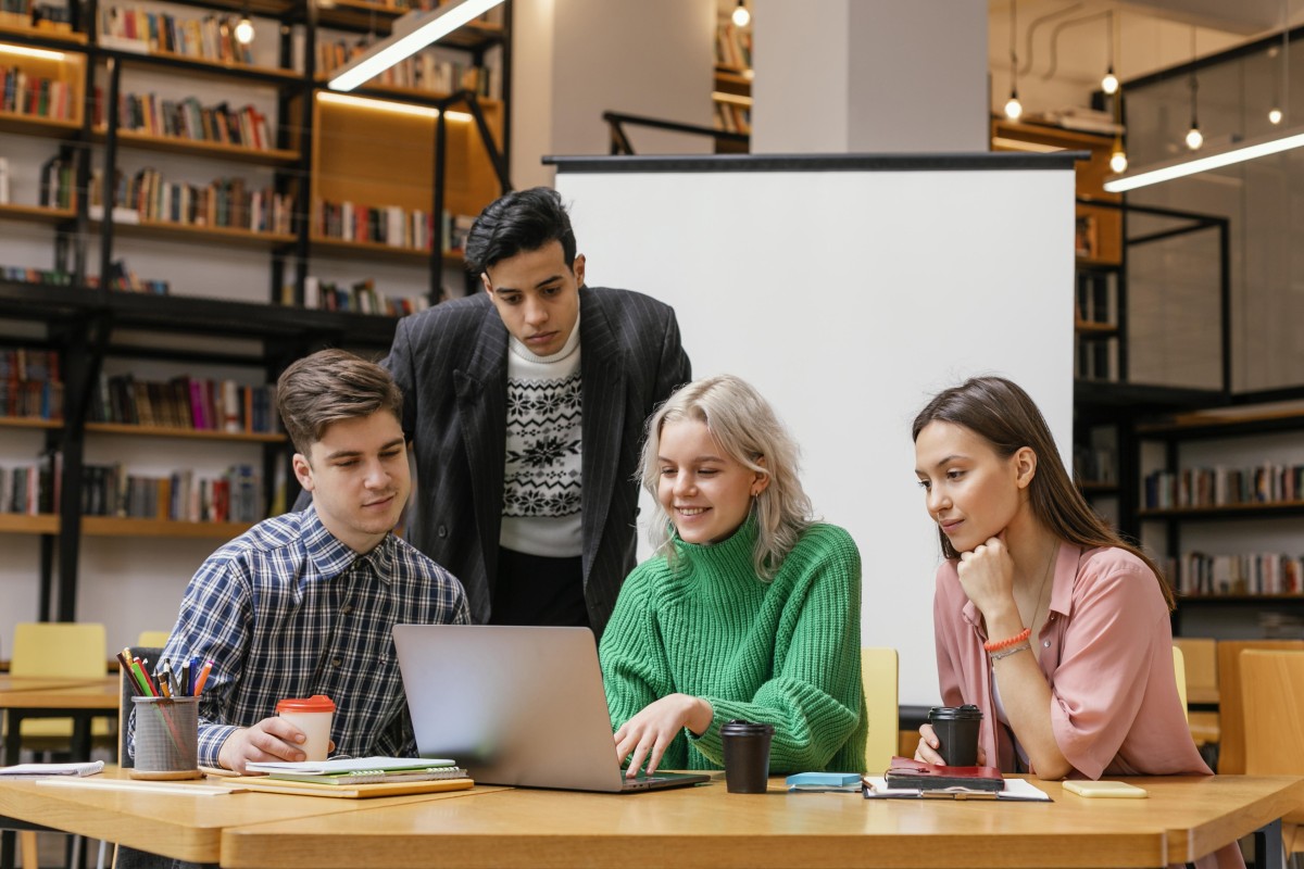 Evaluating the Performance of Faculty Members